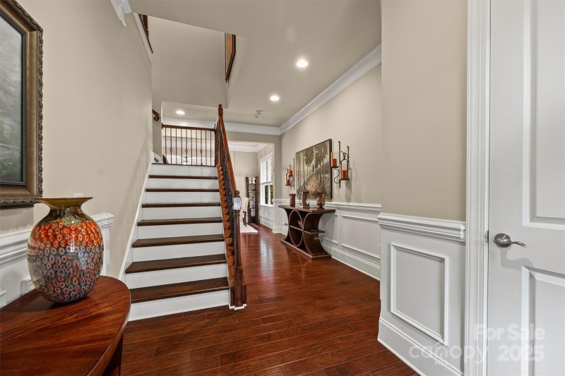 Property image 5 of 703 English Tudor Lane in Gardens At Wendover, Charlotte, NC 28211