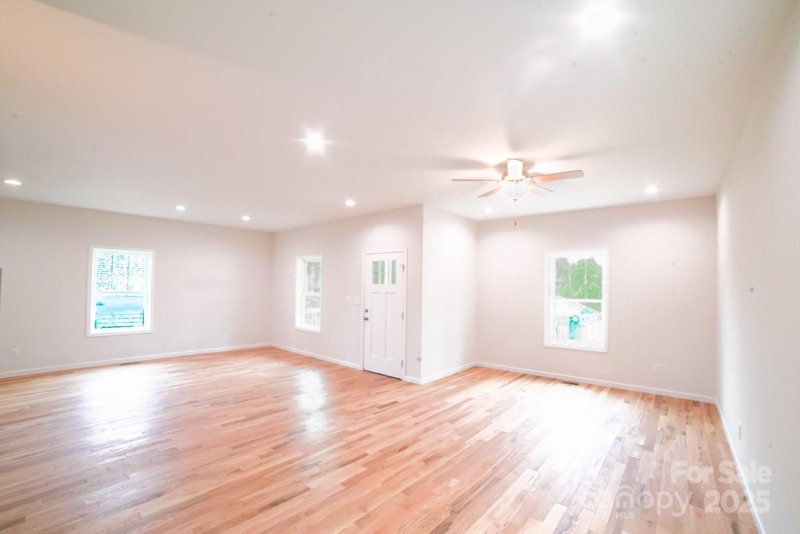 Property image 3 of 7 Berry Crest Lane in Winterhawk, Arden, NC 28704