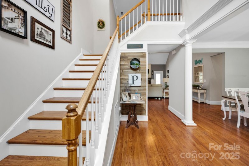 Property image 4 of 117 Lake Hills Drive in Lake Hills Estates, Mooresville, NC 28117