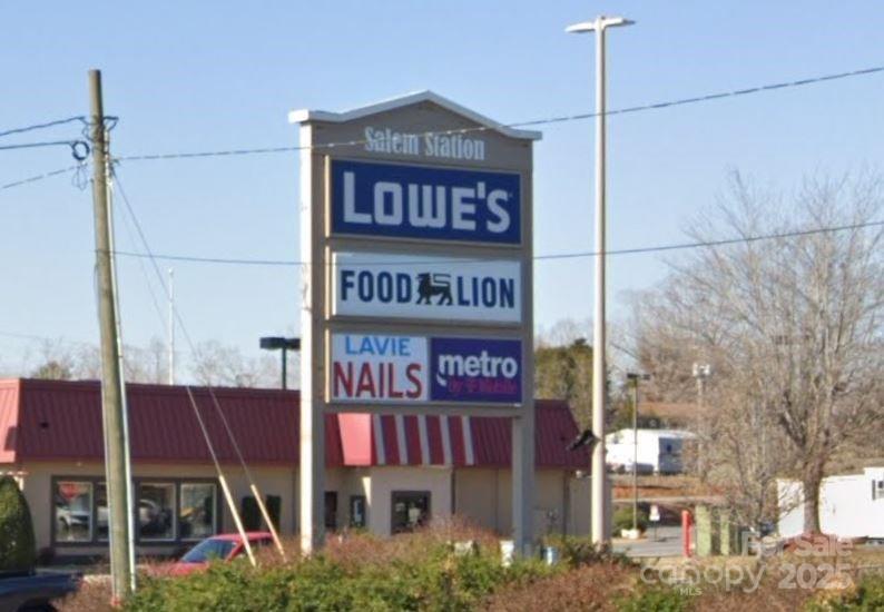 Property image 5 of 2240 Magnolia Place in Maverick Acres, Morganton, NC 28655