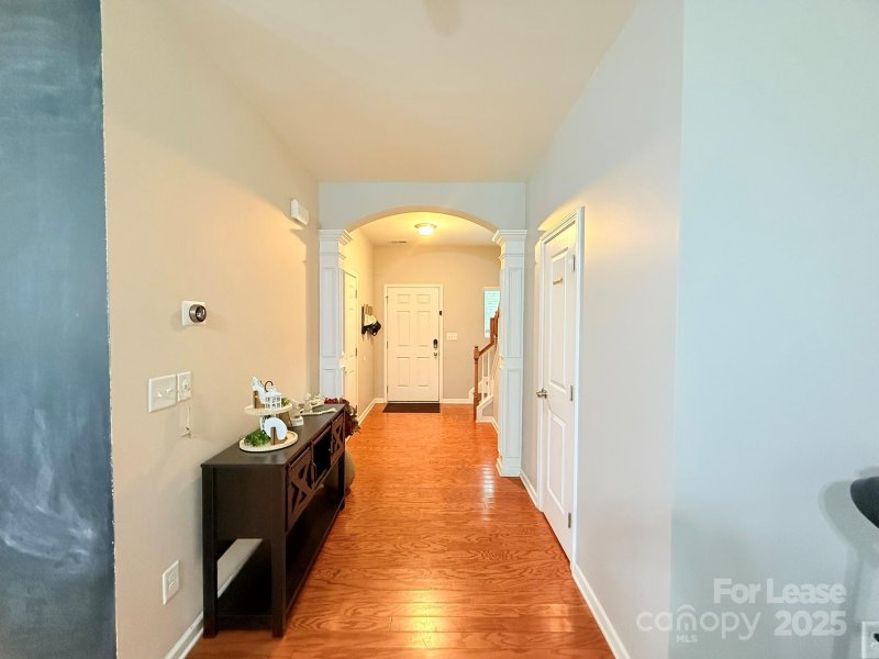 Property image 2 at 923 Rook Road, Charlotte, NC 28216
