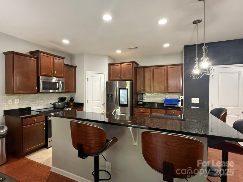 Property image 3 at 923 Rook Road, Charlotte, NC 28216