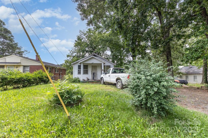 Property image 3 at 1542 Jennings Street, Charlotte, NC 28216