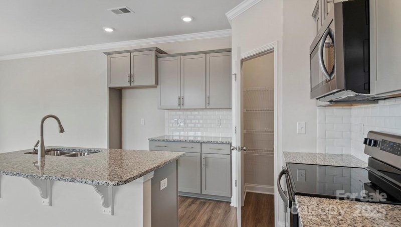 Property image 4 at 314 Creekview Road, Hendersonville, NC 28792