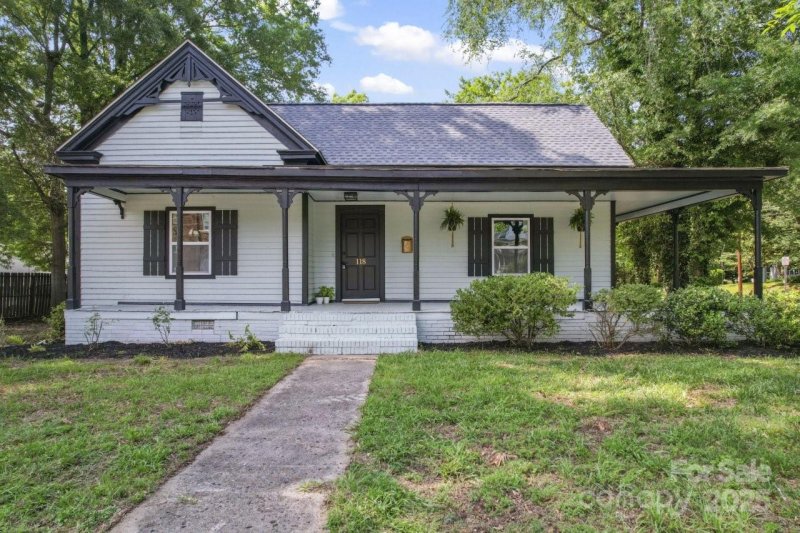 118 Cabarrus Avenue