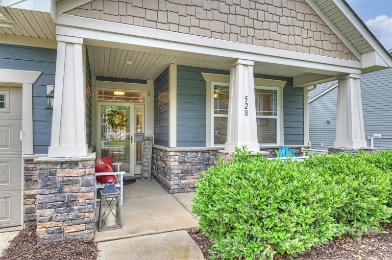 Property image 4 of 528 Sandbar Point in Lake Crest, Clover, SC 29710