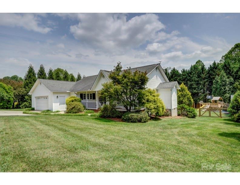 Property image 2 of 109 Meadow Run in Ramsey Run, Asheville, NC 28806