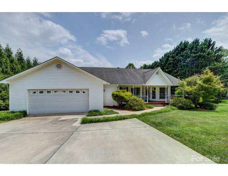 Property image 3 of 109 Meadow Run in Ramsey Run, Asheville, NC 28806