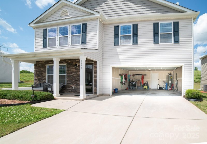 Property image 2 at 1600 Gaston Mountain Drive, Dallas, NC 28034