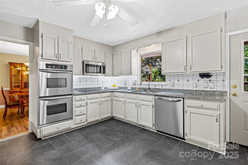 Property image 4 of 11 Blueberry Hill Road in Woodland Hills, Asheville, NC 28804