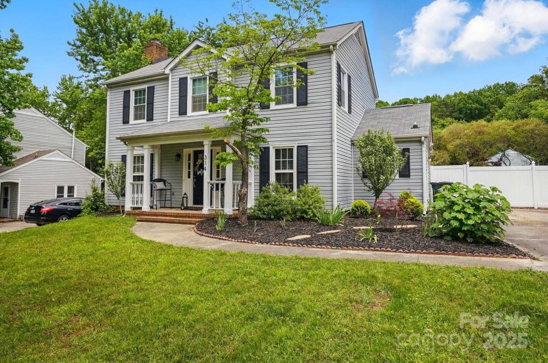 Property image 2 at 314 Sunnywood Lane, Charlotte, NC 28270