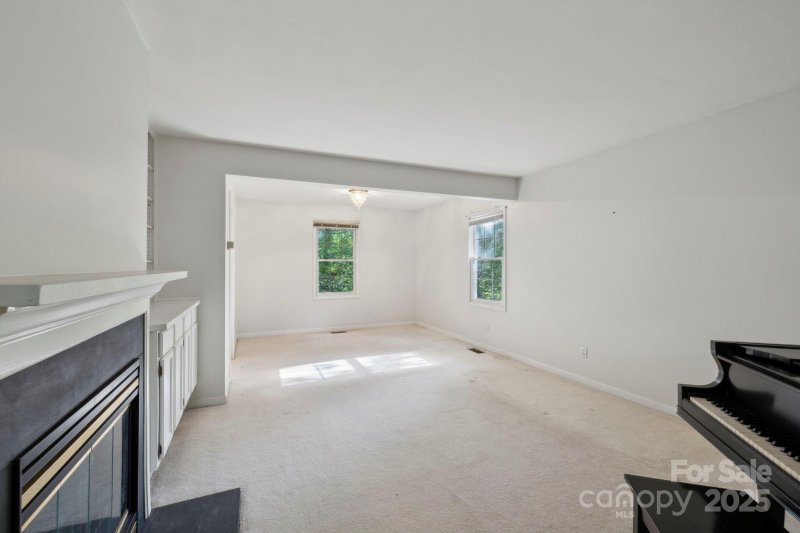 Property image 5 of 124 Hilltop Road in Spring Hill, Black Mountain, NC 28711