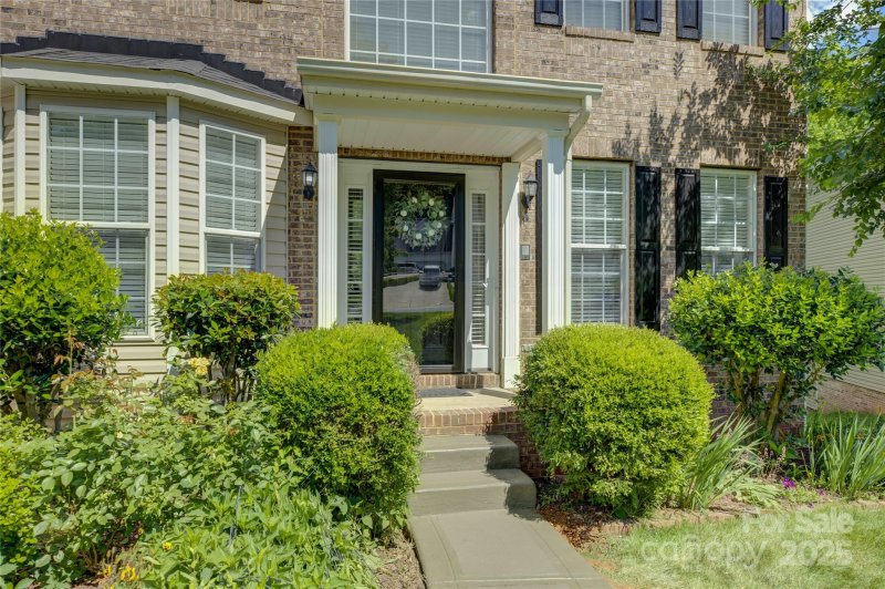 Property image 3 of 12125 Mountainside Lane in Withers Grove, Charlotte, NC 28278