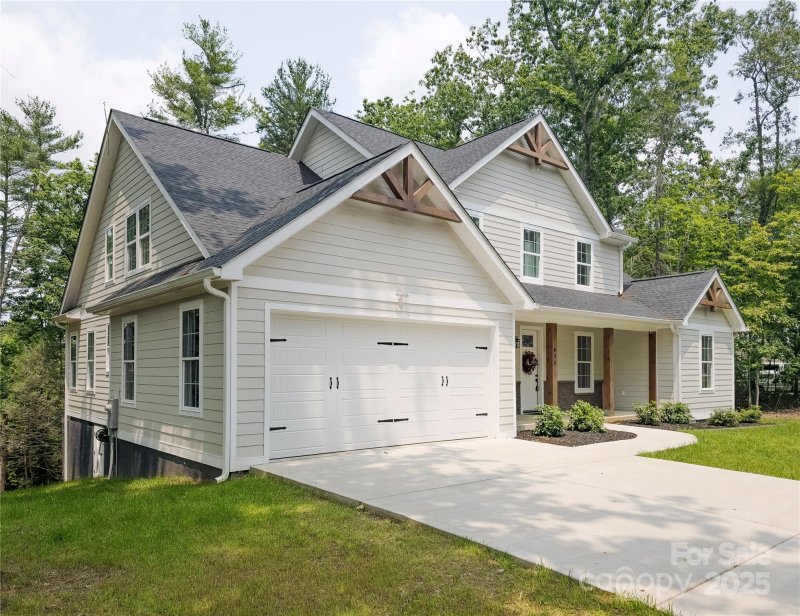 Property image 2 of 690 Settlers Trail in Settlers Cove, Mars Hill, NC 28754