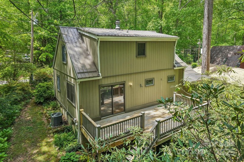 Property image 3 of 19 Reuben Branch Road in Spring Lake Estates, Maggie Valley, NC 28751