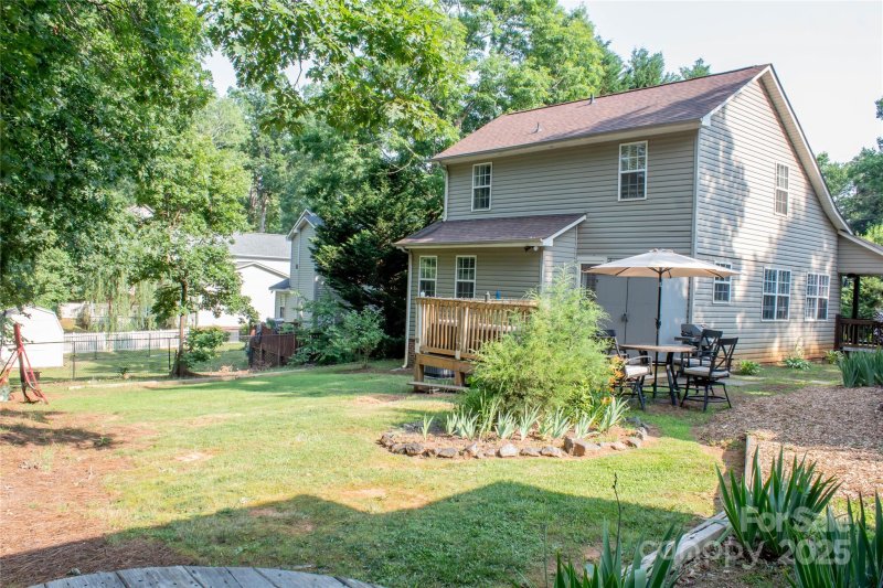 Property image 3 at 7691 Red Robin Trail, Denver, NC 28037