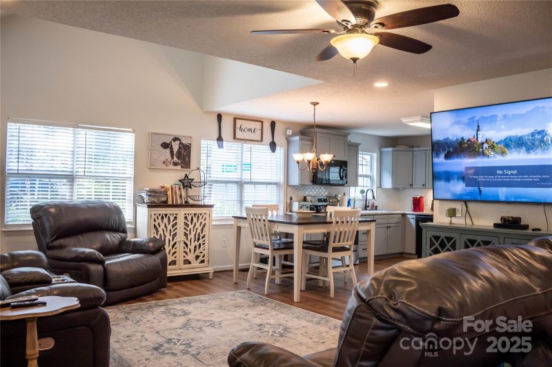 Property image 4 at 7691 Red Robin Trail, Denver, NC 28037