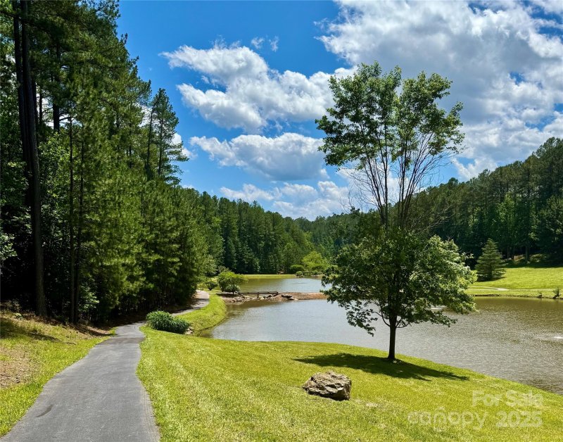 Property image 2 of 5418 Breakwater Drive in Anchors Landing, Granite Falls, NC 28630