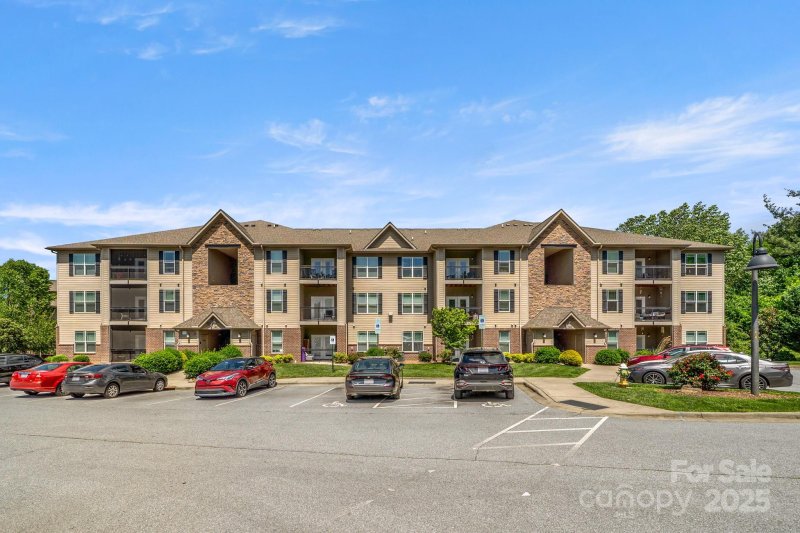 Property image 3 at 142 Brickton Village Circle, Fletcher, NC 28732