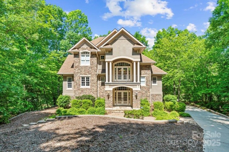 335 Whisper Lake Drive