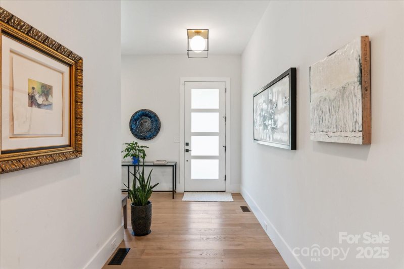 Property image 3 at 4108 Commonwealth Avenue, Charlotte, NC 28205