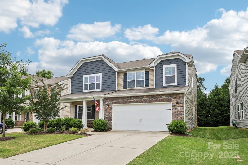 Property image 2 at 107 Sequoia Street, Mooresville, NC 28117