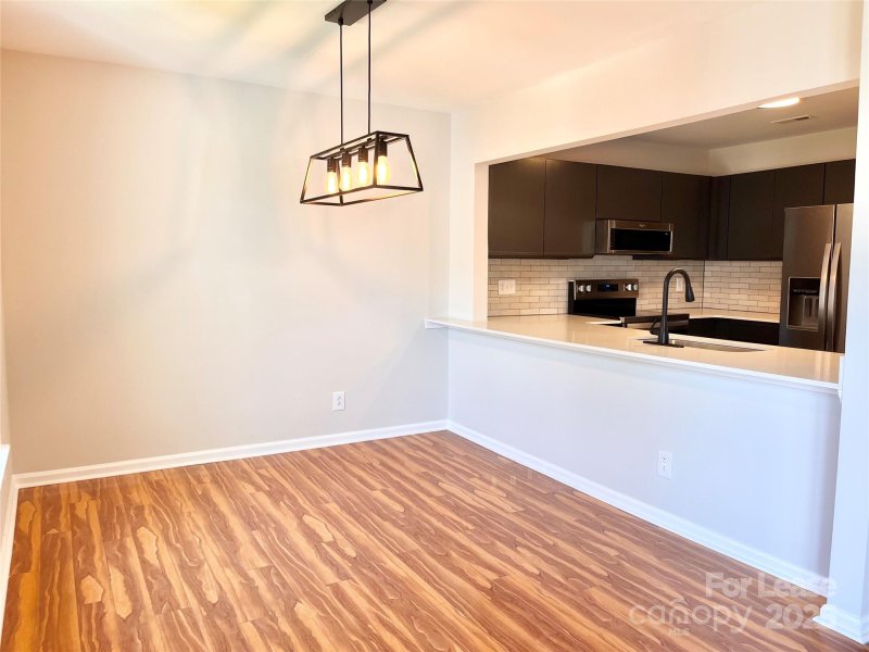 Property image 3 at 3210 Selwyn Farms Lane, Charlotte, NC 28209