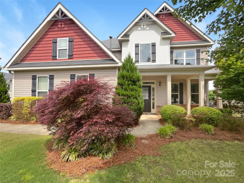 Oaks On Main, Mooresville Community