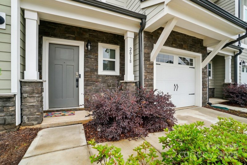 Property image 2 at 2018 Crooked Oak Lane, York, SC 29745