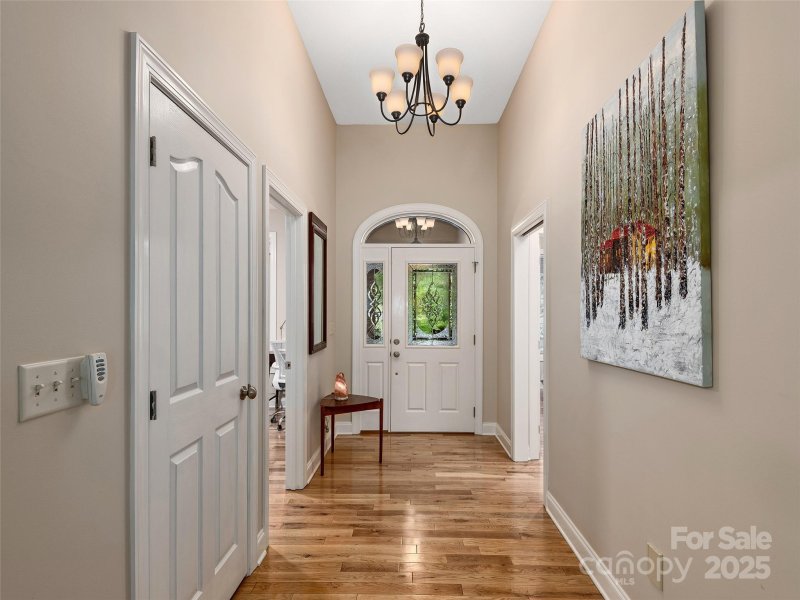 Property image 5 at 4 Alsatian Lane, Asheville, NC 28805