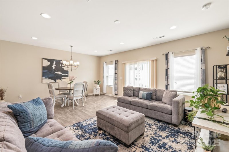 Property image 3 of 13221 Gadwal Pintail Drive in Villages At Mallard Creek, Charlotte, NC 28262