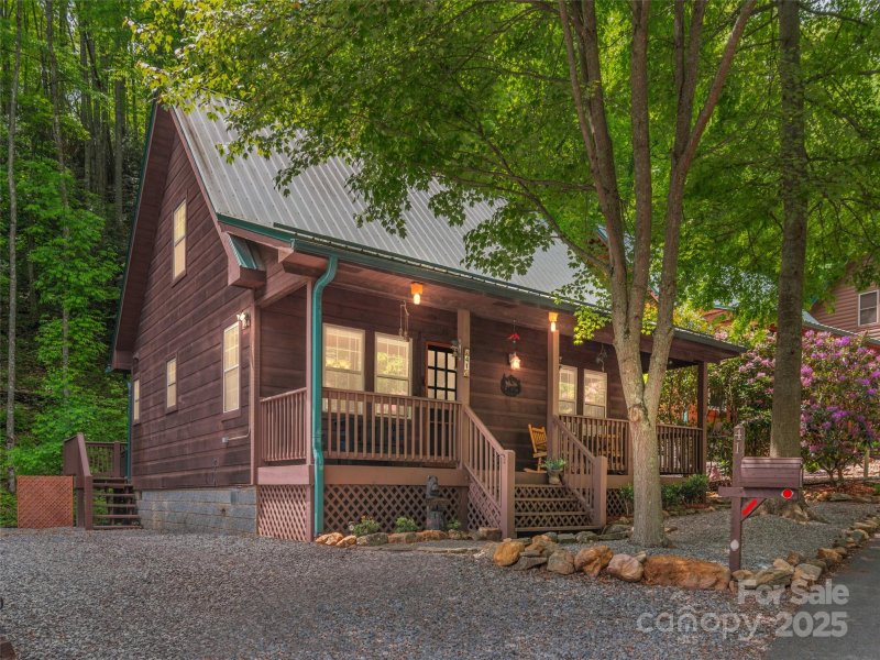 Property image 2 of 41 Trapper Lane in Brannon Forest, Waynesville, NC 28785