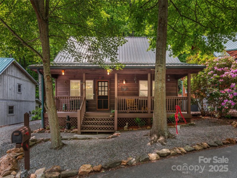 Property image 3 of 41 Trapper Lane in Brannon Forest, Waynesville, NC 28785