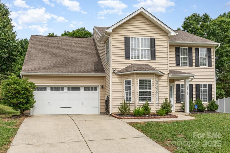 Property image 3 at 6608 Pattonsburg Drive, Charlotte, NC 28213