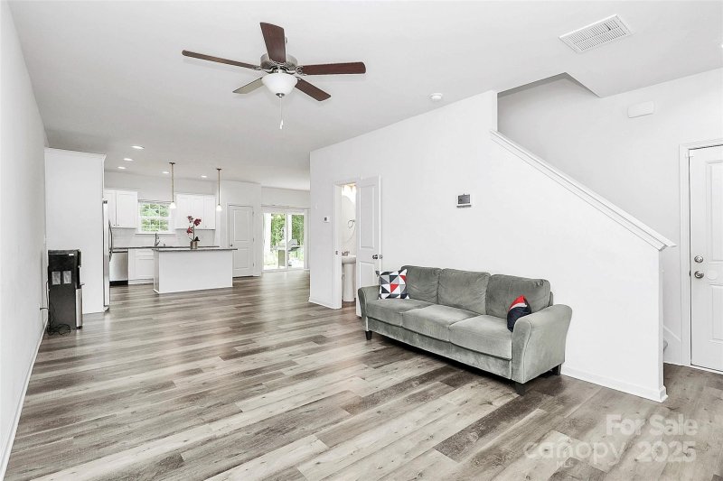 Property image 3 at 1218 Rosada Avenue, Charlotte, NC 28213