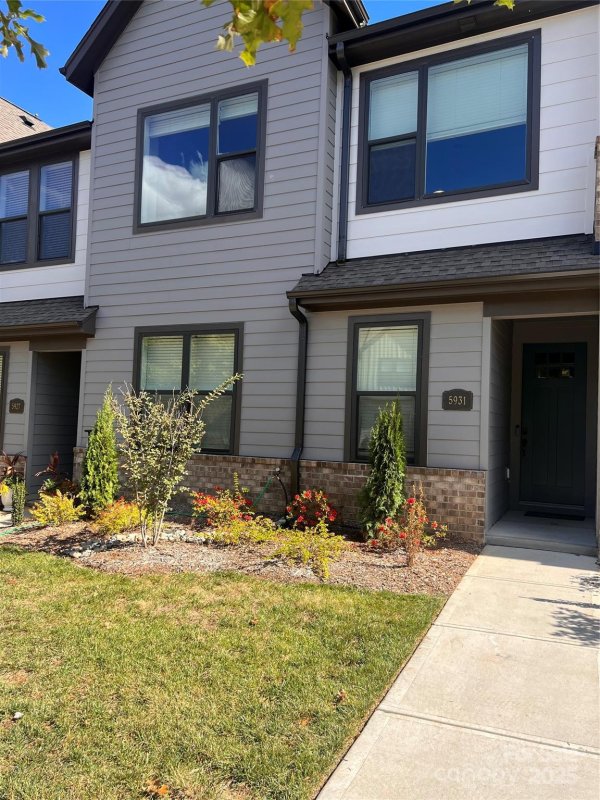 5931 Ardrey Kell Road