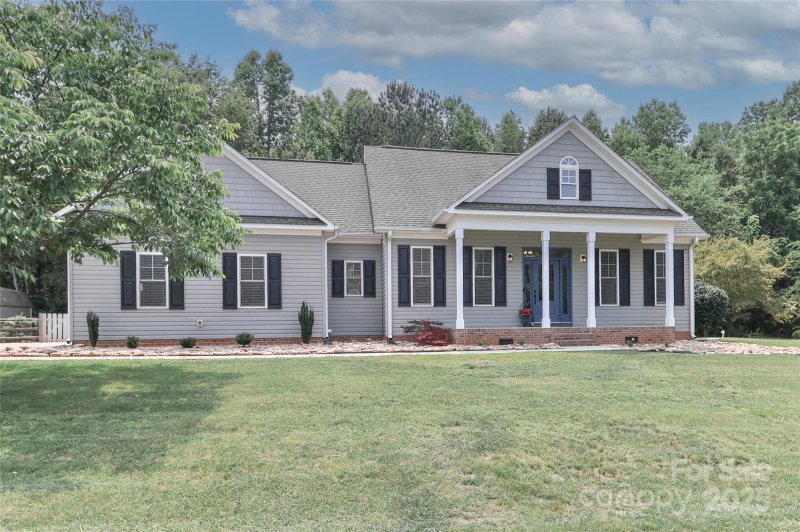 Property image 2 at 3709 Creek Ridge Drive, Denver, NC 28037