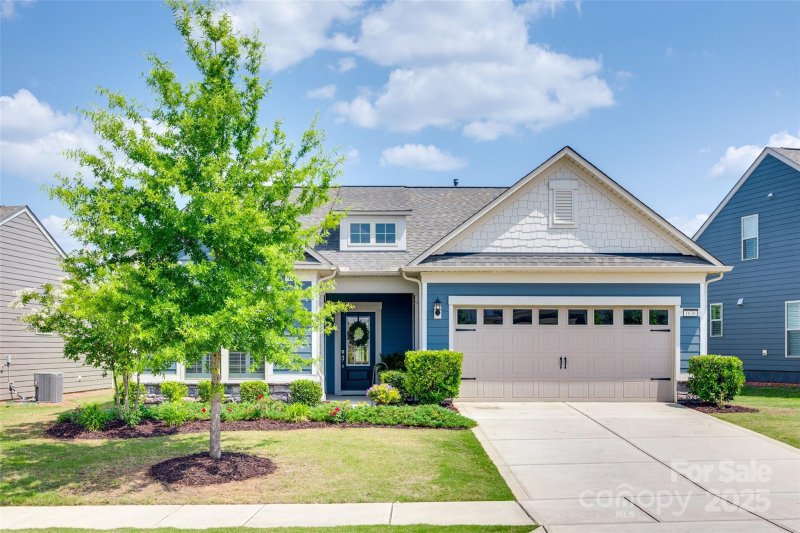1636 Red Leaf Drive