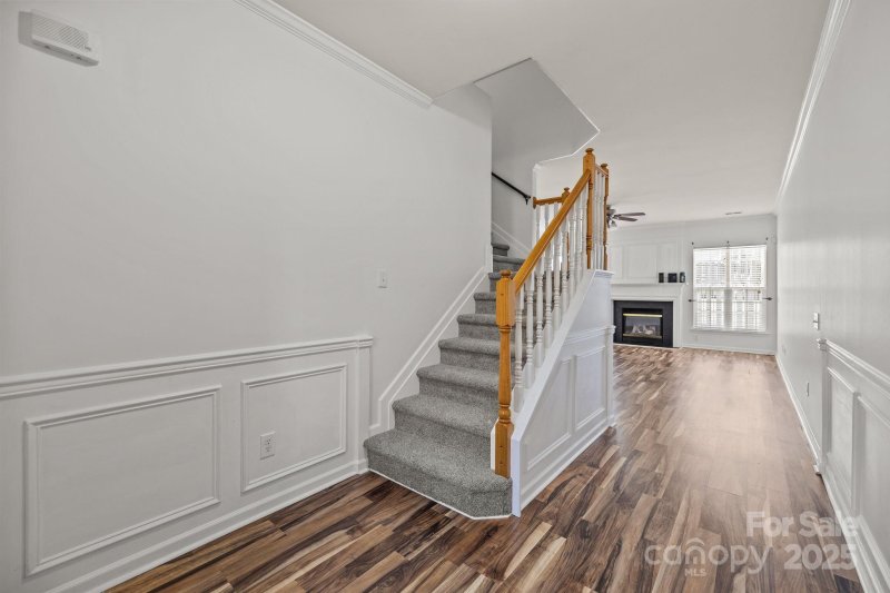 Property image 3 of 10207 Garmoyle Street in Reavencrest, Charlotte, NC 28277