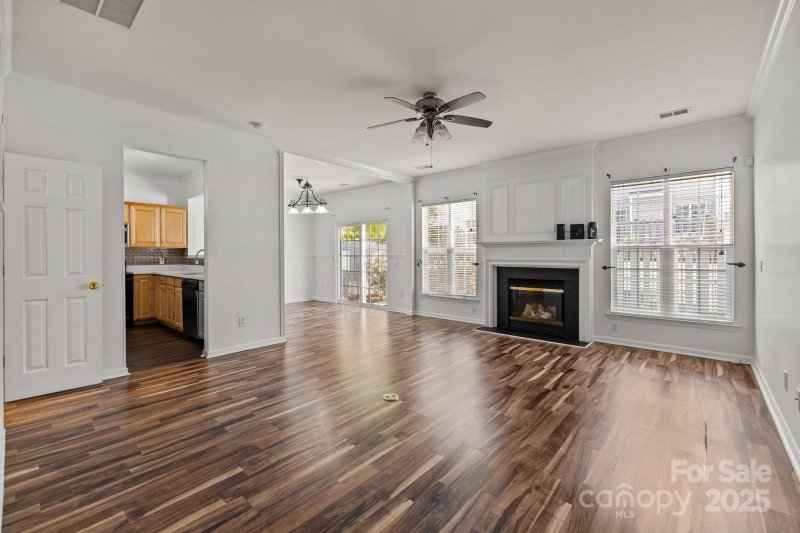 Property image 5 of 10207 Garmoyle Street in Reavencrest, Charlotte, NC 28277