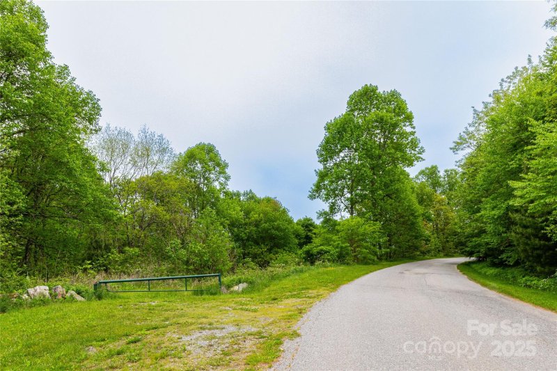 Property image 5 of 999 Mount Soma Boulevard in Mount Soma, Clyde, NC 28721