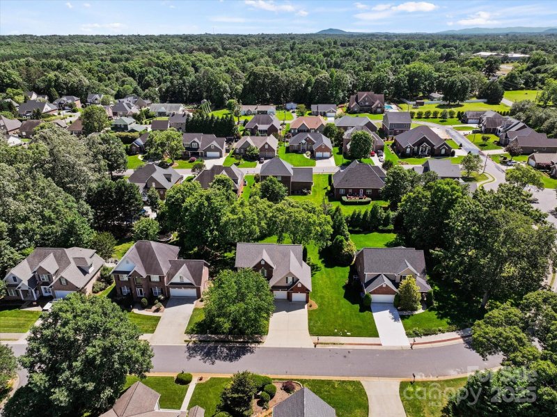 Property image 2 at 3124 17th Street Lane, Hickory, NC 28601