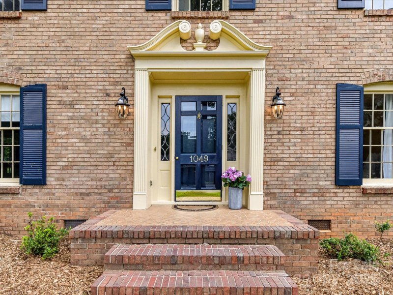 Property image 2 at 1049 Regency Drive, Charlotte, NC 28211