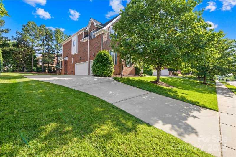 Property image 4 at 10024 Hazelview Drive, Charlotte, NC 28277