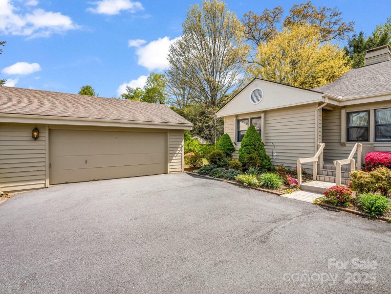 Property image 3 at 3101 Saint Augustine Place, Asheville, NC 28805