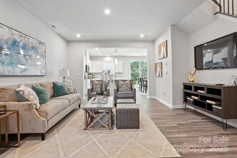 Property image 5 of 6423 Mallow Crossing Lane in Bailey Run, Charlotte, NC 28213