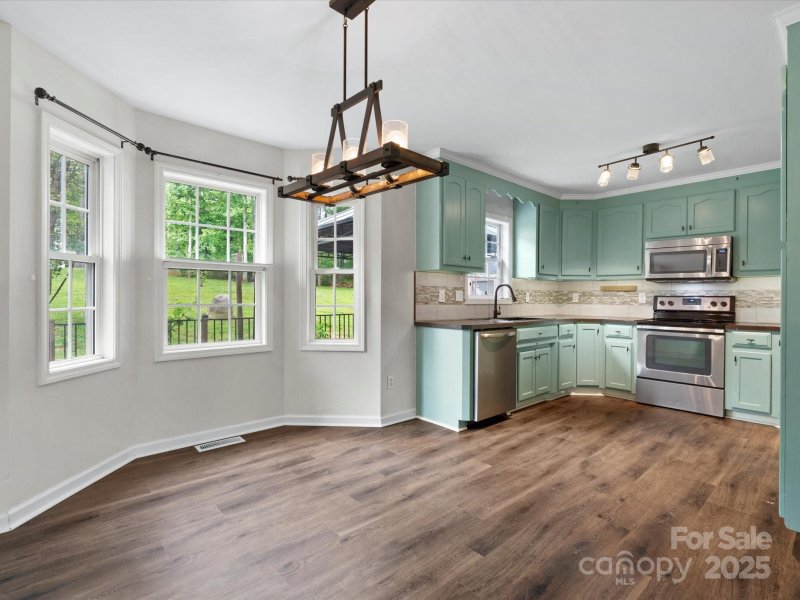 Property image 4 at 730 Cove Road, Gastonia, NC 28052