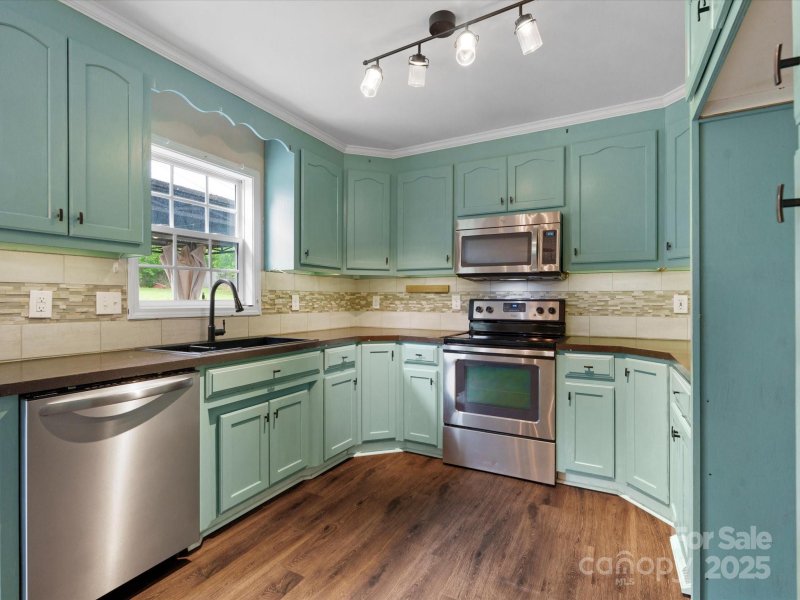 Property image 5 at 730 Cove Road, Gastonia, NC 28052