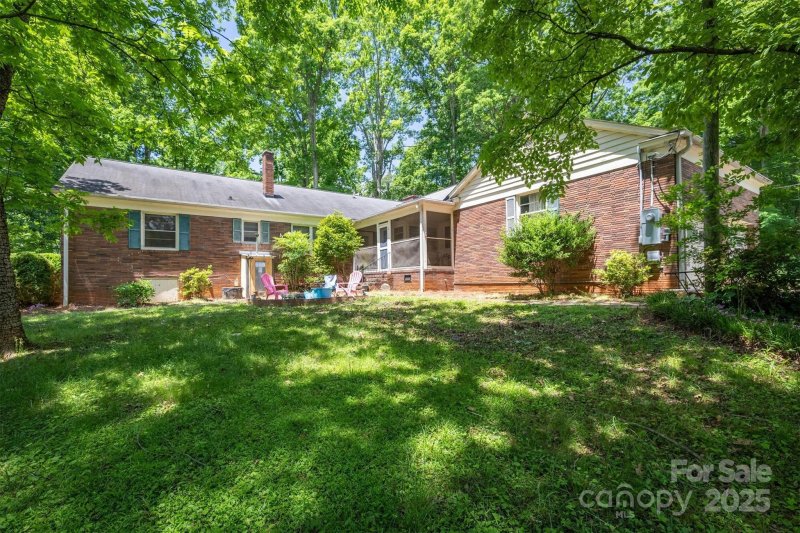 Property image 4 at 1503 Brentwood Drive, Newton, NC 28658