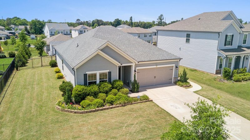 Property image 3 at 8406 Flint Hill Drive, Charlotte, NC 28273